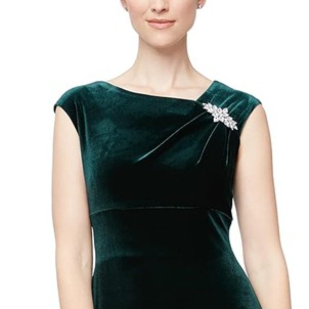 NWOT - S.L. Fashions Women's Long Sleeveless Velvet Gown